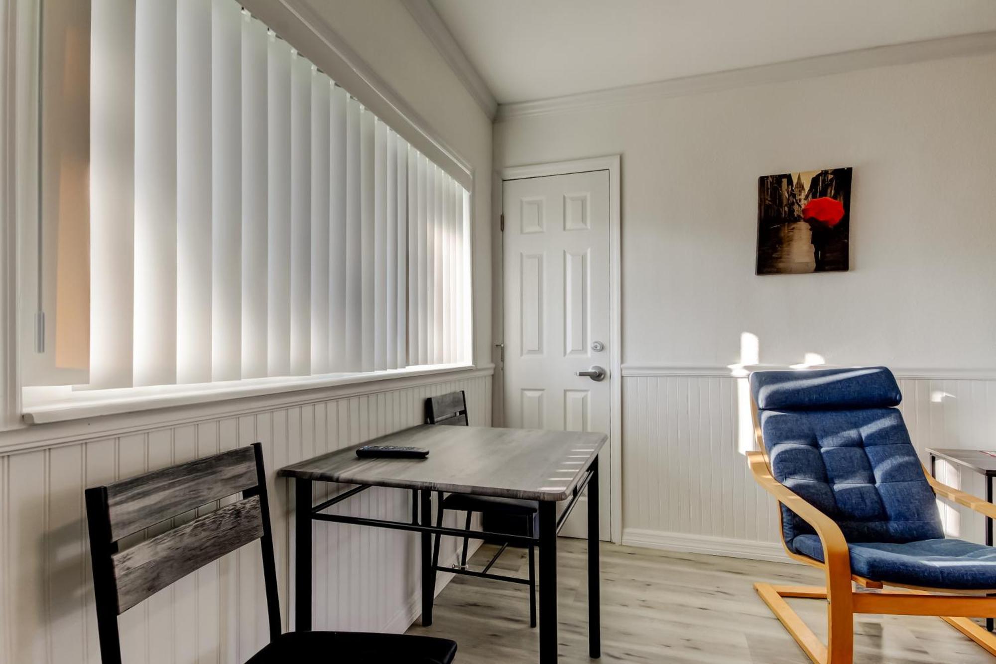 Carousel Suites -Редингтон-Шорс Экстерьер фото
