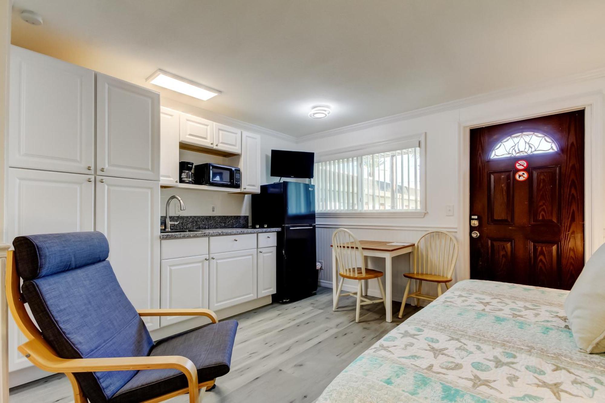 Carousel Suites -Редингтон-Шорс Экстерьер фото