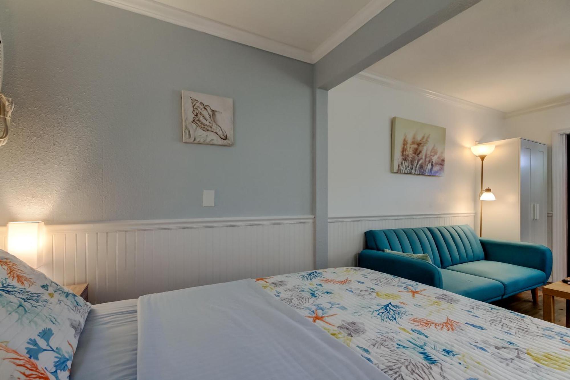Carousel Suites -Редингтон-Шорс Экстерьер фото
