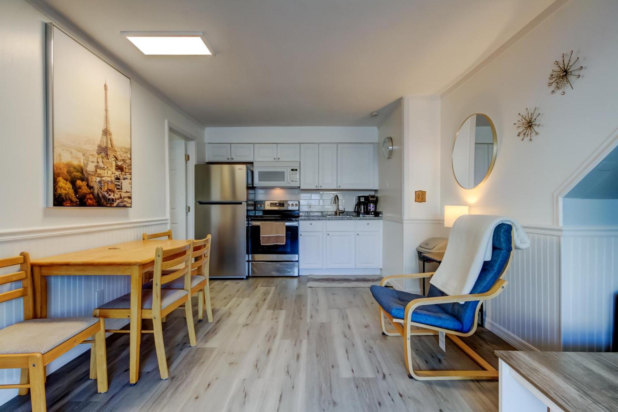Carousel Suites -Редингтон-Шорс Экстерьер фото